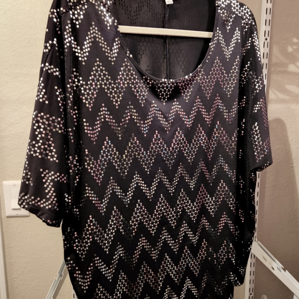 Notations 1X Black Top with Sparkle Chevrons